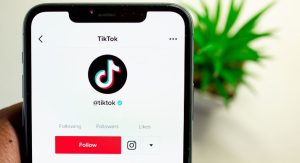 tiktok live host